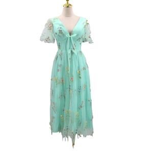 FORMAL SZ 2 XS green embroired short puff sleeve floral corset dress NEW B129